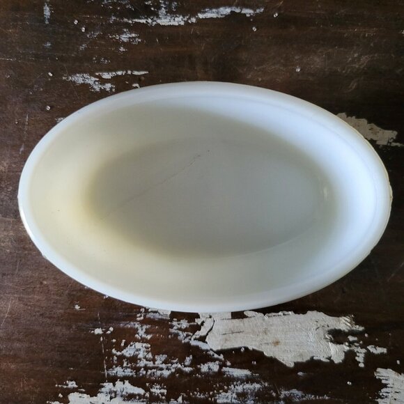 Antique Milk Glass Dresser Vanity Box With Embossed Gold Detailing - Small Hairp - Picture 9 of 9